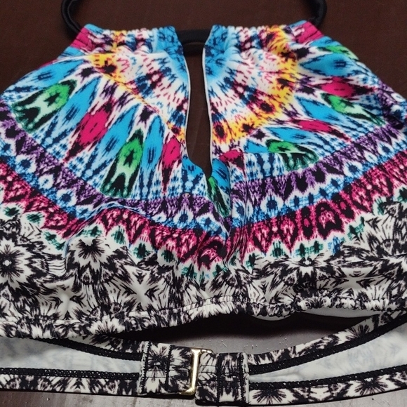 24th & Ocean Black and White Bikini Set - Picture 8 of 10